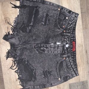 Signature 8 festival shorts!